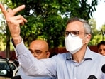 Omar Abdullah said despite AAP's ‘opportunism’, Congress's stand on the CBI raid on Sisodia is double-faced. Omar Abdullah said despite AAP's ‘opportunism’, Congress's stand on the CBI raid on Sisodia is double-faced.