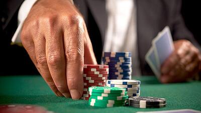 A Ludhiana gambling racket was busted with the arrest of 21, operator still at large. (HT File)
