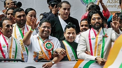 New York: Telugu film actor Allu Arjun with singer Kailash Kher during the India Day Parade organised by Federation of Indian Associations (FIA), in New York City. (PTI) New York: Telugu film actor Allu Arjun with singer Kailash Kher during the India Day Parade organised by Federation of Indian Associations (FIA), in New York City. (PTI)