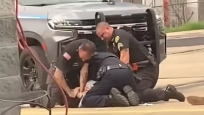 Law enforcement officers seen beating up a man in Mulberry, Crawford County, state of Arkansas in US. (Twitter)