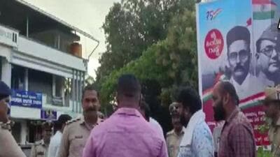 Police on Monday removed posters of Hindutva ideologue VD Savarkar put up at a Congress office in Karnataka’s Vijayapura district. (ANI)
