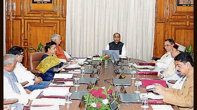 The Cabinet also gave its consent to provide an immediate ex-gratia grant of a minimum ₹55,000 and a maximum of ₹1.50 lakh to the families of regular employees, and a minimum of ₹35,000 and a maximum of ₹1 lakh to the families of contractual workers in the event of their death (HT PHoTO) The Cabinet also gave its consent to provide an immediate ex-gratia grant of a minimum ₹55,000 and a maximum of ₹1.50 lakh to the families of regular employees, and a minimum of ₹35,000 and a maximum of ₹1 lakh to the families of contractual workers in the event of their death (HT PHoTO)