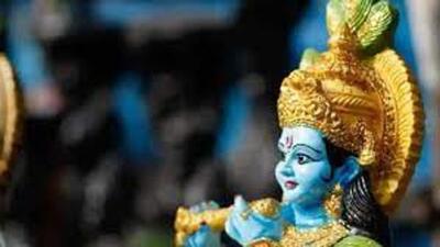 Another cousin from New York posted a video wherein little Krishna with butter smeared all over his face was seen crawling towards another ‘matki’ full of butter, trying to grab yet some more. (HT PHOTO ) Another cousin from New York posted a video wherein little Krishna with butter smeared all over his face was seen crawling towards another ‘matki’ full of butter, trying to grab yet some more. (HT PHOTO )