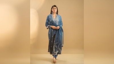 Mrunal Thakur shared a string of images on her Instagram handle and captioned her post Hello. She was styled by Archa Mehta, Ruchi Munoth and Niharika Varma. (Instagram/@mrunalthakur) Mrunal Thakur shared a string of images on her Instagram handle and captioned her post Hello. She was styled by Archa Mehta, Ruchi Munoth and Niharika Varma. (Instagram/@mrunalthakur)