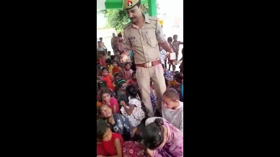 GRP constable Rohit Kumar has been a life changer for many during his four-year posting at Unnao’s Korarikala railway station by establishing ‘Har Haath Mein Kalam Pathshala’ (free school) for underprivileged kids. (Sourced)