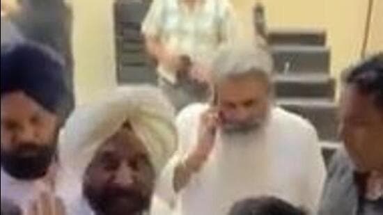 Punjab Congress working president Bharat Bhushan Ashu was arrested by the vigilance bureau from a hair salon in Ludhiana on Monday (Screengrab)