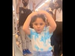 The cute little girl dances to Gomi Gomi, aboard a Delhi metro train. (Instagram/@samairagurung23) The cute little girl dances to Gomi Gomi, aboard a Delhi metro train. (Instagram/@samairagurung23)
