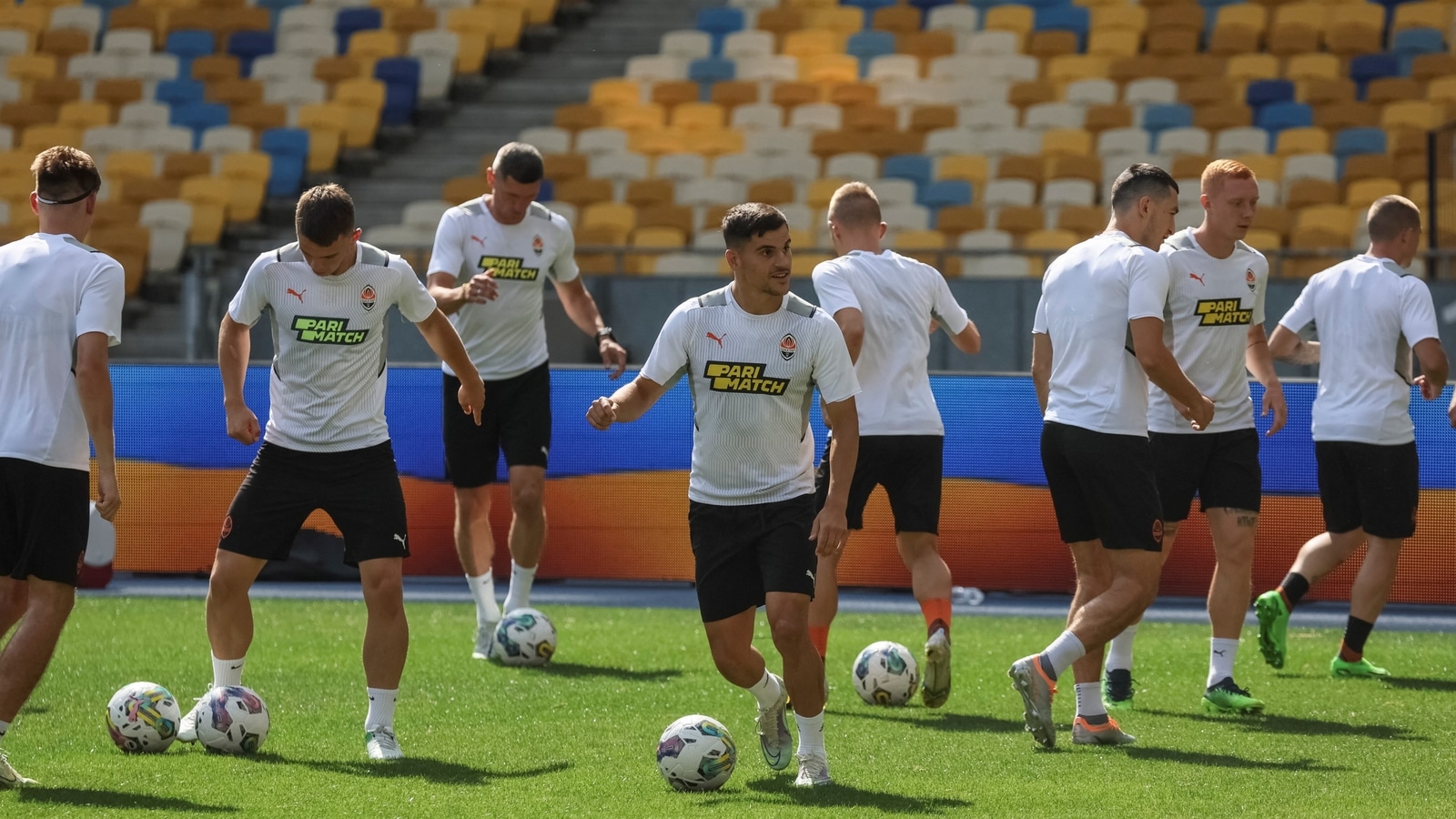 watch-shakhtar-donetsk-players-train-as-football-resumes-in-war-torn-ukraine-after-six-months