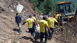 An SDRF team engages in a search operation in Dehradun. (HT Photo)