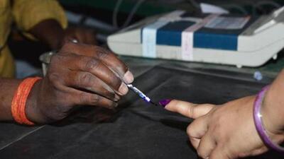 The software being applied can detect anomalies and give details of where and when a voter had cast his/her vote during the polling day, an official said. (HT Photo) The software being applied can detect anomalies and give details of where and when a voter had cast his/her vote during the polling day, an official said. (HT Photo)