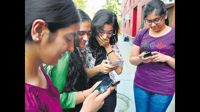 Colleges attributed this increase in seat vacancy to the trend of non-state board students opting to continue their class 11 and 12 studies in their own schools. (Hindustan Times) Colleges attributed this increase in seat vacancy to the trend of non-state board students opting to continue their class 11 and 12 studies in their own schools. (Hindustan Times)