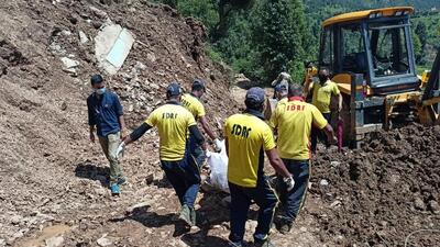 An SDRF team engages in a search operation in Dehradun. (HT Photo) An SDRF team engages in a search operation in Dehradun. (HT Photo)