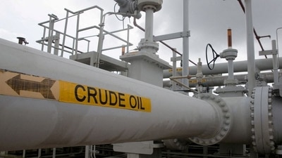 India's crude oil production falls 3.76 percent in July (REUTERS)