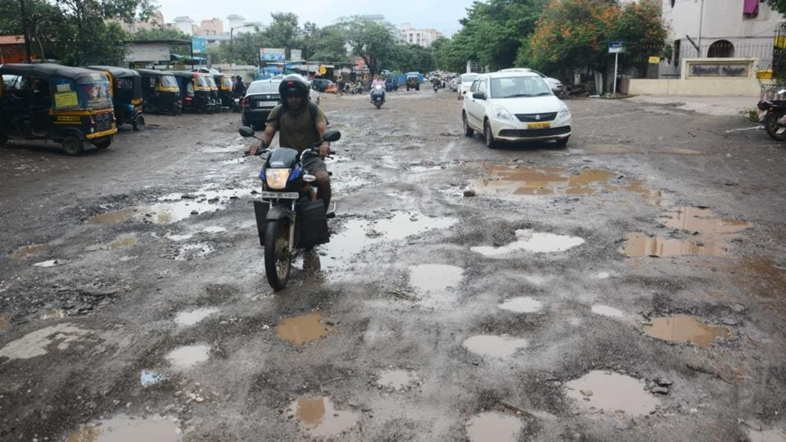 Bengaluru potholes claim 44-year-old's life, Siddaramaiah reacts to civic apathy