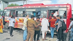 People board Punyadasham PMPML bus at Swargate bus stand on Thursday. (Ravindra Joshi/HT PHOTO)