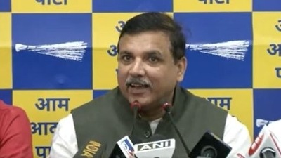 'Take  ₹20 crore, otherwise will face Sisodia's fate: AAP claims threats from BJP