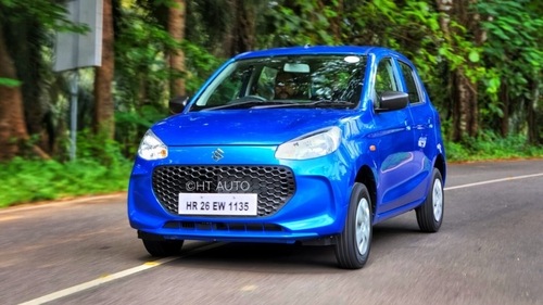 The Alto K10 is offered with two powertrain options.