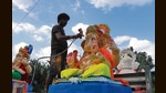Ganesh idols at Mayur Vihar flyover are available in varied hues and sizes. While the height ranges from 5ft to 10ft, prices start from <span class='webrupee'>₹</span>10,000, and go up to <span class='webrupee'>₹</span>50,000. (Photo: Dhruv Sethi/HT) Ganesh idols at Mayur Vihar flyover are available in varied hues and sizes. While the height ranges from 5ft to 10ft, prices start from <span class='webrupee'>₹</span>10,000, and go up to <span class='webrupee'>₹</span>50,000. (Photo: Dhruv Sethi/HT)