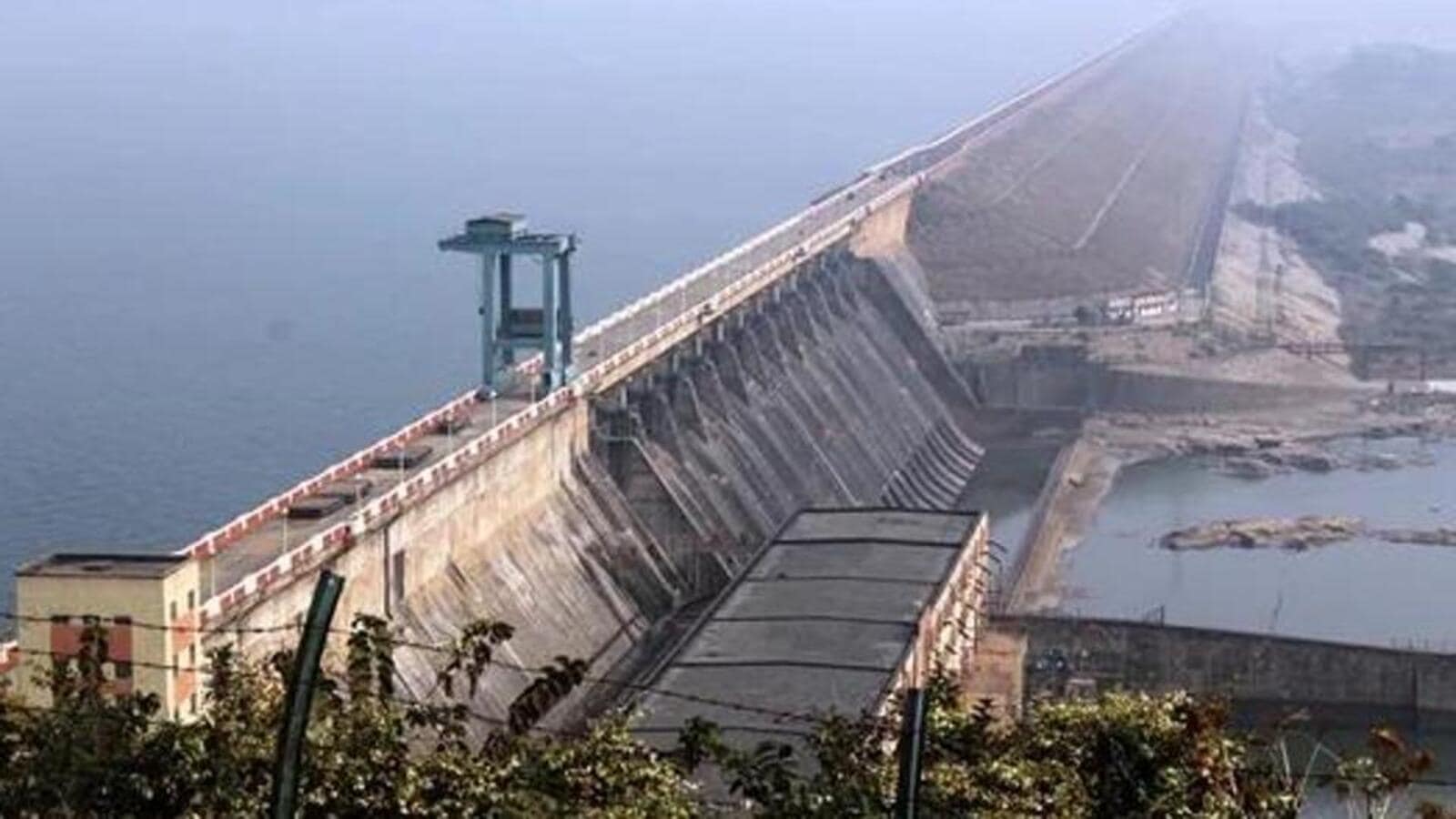 Hirakud dam is safe, says chief engineer after official redflags delay