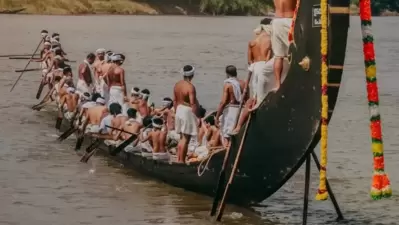 Vallamkali (Boat race): Aranmula Boat Race or Aranmula Uthrittathi Vallamkali is a grand event and is one of the most ancient and revered boat races of Kerala that is held on the day of Uthrittathi asterism. (Instagram/@b_anandu_nair)