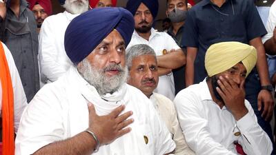Shiromani Akali Dal president and former deputy chief minister Sukhbir Singh Badal has been asked to appear before the Punjab Police special investigation team (SIT) probing the Kotkapura firing case on August 30. (HT file photo) Shiromani Akali Dal president and former deputy chief minister Sukhbir Singh Badal has been asked to appear before the Punjab Police special investigation team (SIT) probing the Kotkapura firing case on August 30. (HT file photo)