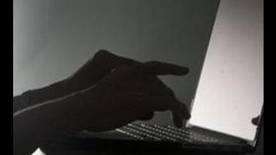 Ludhiana police have initiated a special drive to educate and make elderly aware about online frauds by visiting their residence and urging them to not share their bank details with anyone (HT FILE) Ludhiana police have initiated a special drive to educate and make elderly aware about online frauds by visiting their residence and urging them to not share their bank details with anyone (HT FILE)