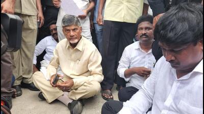 TDP leader N Chandrababu Naidu staged a sit-in on the road to register his protest against the YSRCP activists’ attack on Anna Canteen in Kuppam town of Andhra Pradesh’s Chittoor district. (HT Photo) TDP leader N Chandrababu Naidu staged a sit-in on the road to register his protest against the YSRCP activists’ attack on Anna Canteen in Kuppam town of Andhra Pradesh’s Chittoor district. (HT Photo)