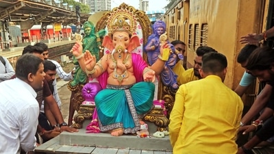 In Uttar Pradesh Chandausi, a 'Swarna Ganesh' adorned with gold is being made for Ganesh Chaturthi. "It will be an 18 feet tall idol. It is being prepared with gold decorative items on the lines of Tirupati Balaji," says Ajay Arya, a person associated with the project said. (ANI) In Uttar Pradesh Chandausi, a 'Swarna Ganesh' adorned with gold is being made for Ganesh Chaturthi. "It will be an 18 feet tall idol. It is being prepared with gold decorative items on the lines of Tirupati Balaji," says Ajay Arya, a person associated with the project said. (ANI)