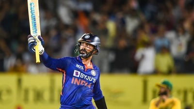 Dinesh Karthik (PTI) Dinesh Karthik (PTI)