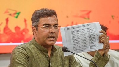 AAP versus BJP: The Aam Aadmi Party on Thursday announced the failure of Operation Lotus in Delhi. BJP said all these allegations are false. (PTI) AAP versus BJP: The Aam Aadmi Party on Thursday announced the failure of Operation Lotus in Delhi. BJP said all these allegations are false. (PTI)