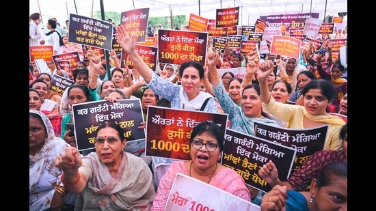 Patiala MP Preneet Kaur demands AAP govt to fulfill poll promise towards women (HT Photo)