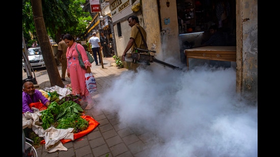 Every monsoon, the insecticide department of the BMC carries out a ward-wise inspection of all the private, commercial, and public spaces within their jurisdiction to ensure there are no active breeding spots on their premises (Satish Bate/HT PHOTO)