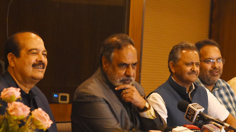 Senior Congress leader Anand Sharma addressing the media in Shimla on Thursday. (Deepak Sansta / Hindustan Times) Senior Congress leader Anand Sharma addressing the media in Shimla on Thursday. (Deepak Sansta / Hindustan Times)