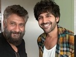 Vivek Agnihotri shared pictures with Kartik Aaryan. Vivek Agnihotri shared pictures with Kartik Aaryan.