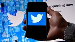 Anggota bertanya kepada Twitter apakah mereka memiliki mekanisme untuk mengontrol pelanggaran data apa pun dan perwakilan Twitter menjawab bahwa ada "nomor" pelanggaran data.