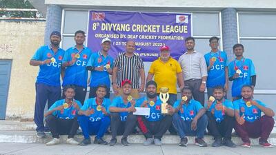 Silent Heroes in a jubilant mood after winning the match at Divyang Cricket League being held at Government College for Boys, Ludhiana. (HT PHOTO)