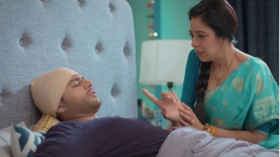 Anupamaa and Anuj in latest episode of Anupamaa. Anupamaa and Anuj in latest episode of Anupamaa.