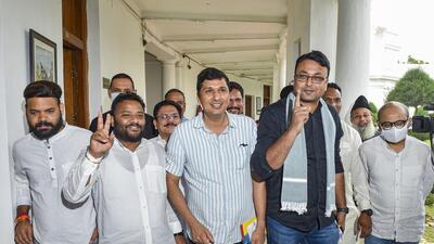 AAP lawmakers arrive for special session of Delhi assembly. (PTI) AAP lawmakers arrive for special session of Delhi assembly. (PTI)