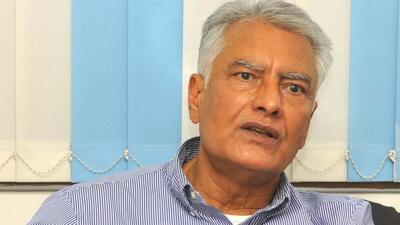 Senior Congress leaders on Friday hit out at their former colleague Sunil Jakhar, who is now in the Bharatiya Janata Party, over his remarks on former chief minister Charanjit Singh Channi and Punjab Congress president Amarinder Singh Raja Warring. (HT File)