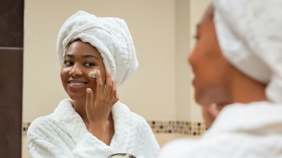 Ways our skin can react to humidity and how to fix them (Unsplash) Ways our skin can react to humidity and how to fix them (Unsplash)