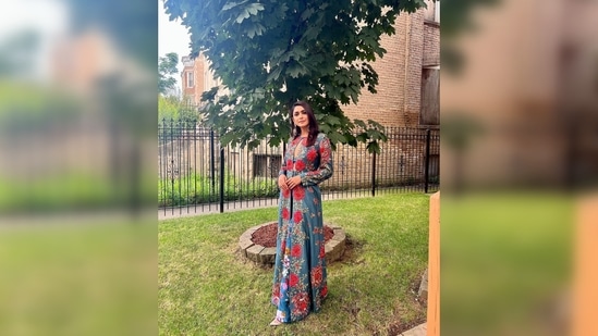 Mrunal Thakur's photoshoot was done outdoors. With her sweet smile, she made hearts melt.(Instagram/@mrunalthakur)