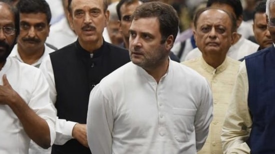 Opposition leaders including Rahul Gandhi, Ghulam Nabi Azad,and others in New Delhi. File Photo(Vipin Kumar/HT PHOTO)