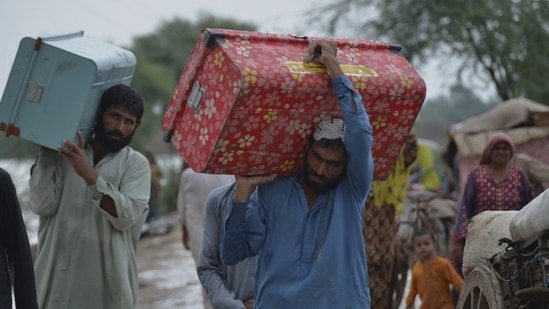 Más de 4 millones de personas afectadas por las inundaciones en Pakistán  La devastación captada en fotografías
