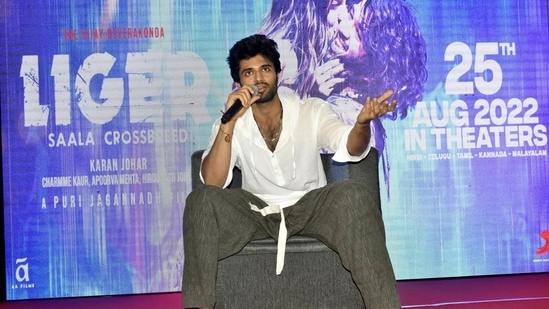 Vijay Deverakonda during a promotional event for Liger in Patna. (Hindustan Times)