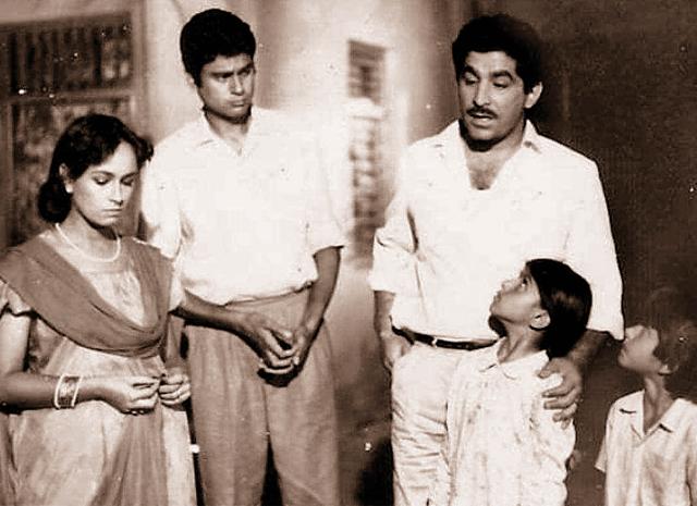 With his co-stars Soni Razdan and Dalip Tahil in the landmark TV show, Buniyaad With his co-stars Soni Razdan and Dalip Tahil in the landmark TV show, Buniyaad