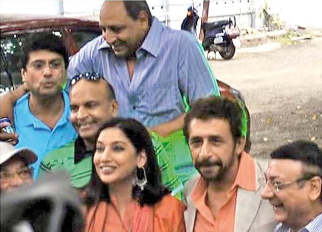 With Paintal, Naseeruddin Shah, Shabana Azmi, Sudhir Panday and Roshan Taneja With Paintal, Naseeruddin Shah, Shabana Azmi, Sudhir Panday and Roshan Taneja