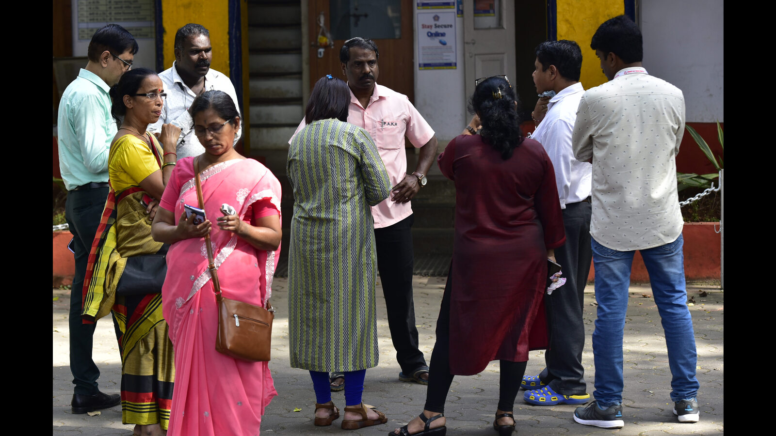 Police mediates talks between Prince Aly Khan Hospital management and aggrieved staff