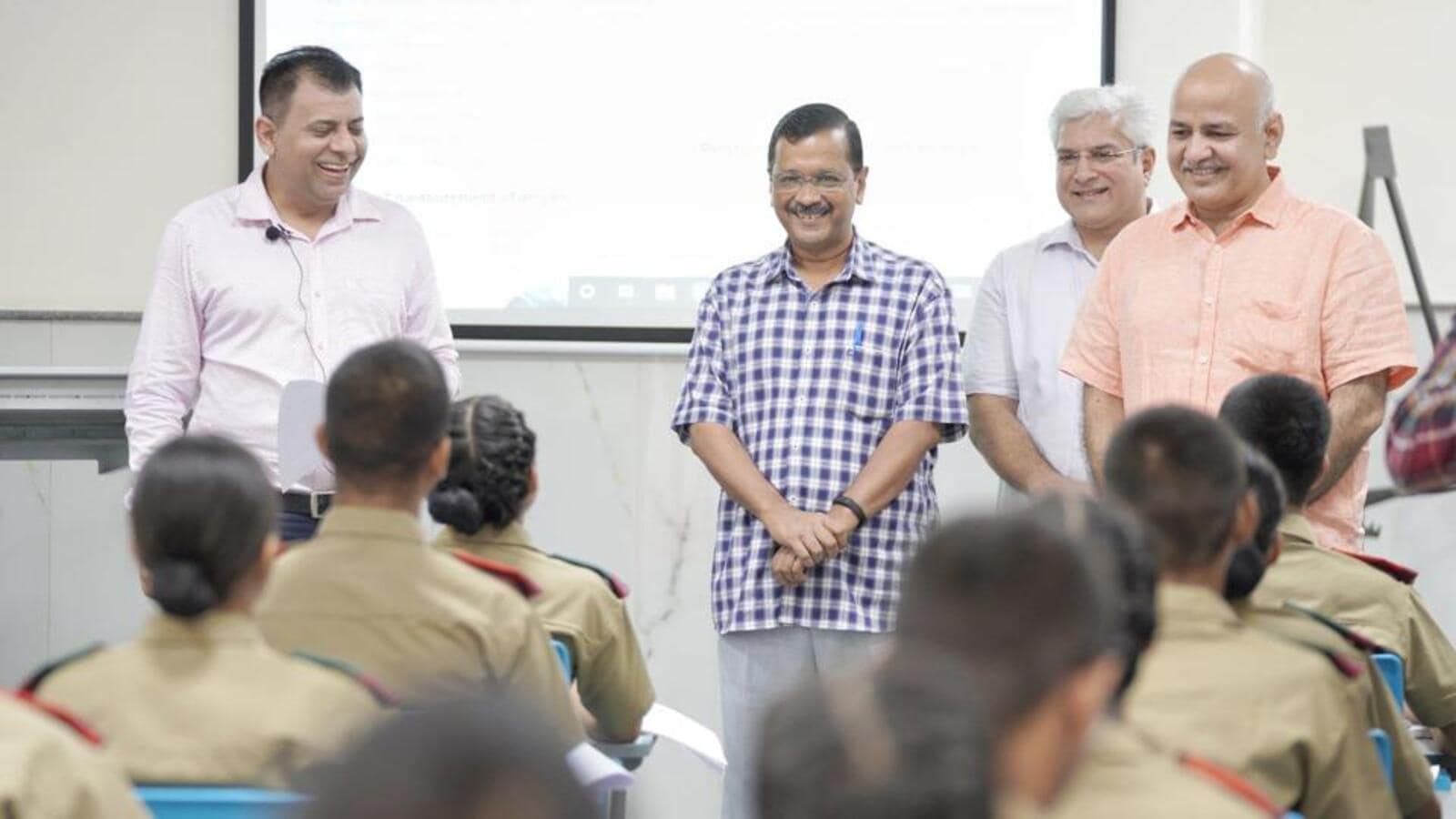 Kejriwal inaugurates Bhagat Singh Armed Forces Preparatory School in Delhi