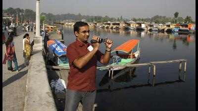 Kashmir divisional commissioner Pandurang K Pole predicted that tourist numbers would cross 35 lakh next year when Kashmir would connect with the rest of India after the completion of the Katra-Banihal train. (HT File Photo) Kashmir divisional commissioner Pandurang K Pole predicted that tourist numbers would cross 35 lakh next year when Kashmir would connect with the rest of India after the completion of the Katra-Banihal train. (HT File Photo)