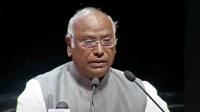 Leader of Opposition in Rajya Sabha Mallikarjun Kharge speaks during Venkaiah Naidu's farewell ceremony, at Parliament House Complex in Delhi. (ANI Photo/Sansad TV) (ANI) Leader of Opposition in Rajya Sabha Mallikarjun Kharge speaks during Venkaiah Naidu's farewell ceremony, at Parliament House Complex in Delhi. (ANI Photo/Sansad TV) (ANI)
